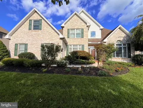 11 Cherish Dr, Camp Hill, PA 17011