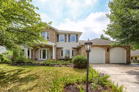 341 E Meadow Dr, Mechanicsburg, PA 17055
