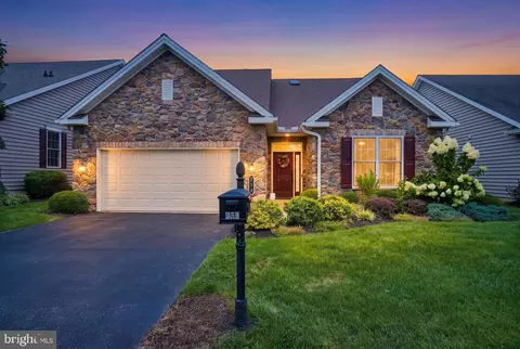 259 Colonial Dr, Mechanicsburg, PA 17050