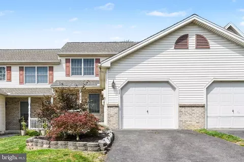 36 Lismore Pl, Mechanicsburg, PA 17050