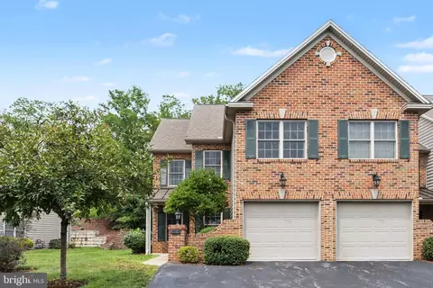 5135 Mendenhall Dr, Mechanicsburg, PA 17050