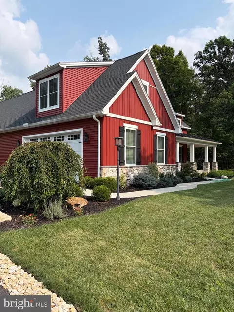 3 Red Oak Ln, Mount Holly Springs, PA 17065