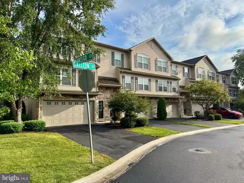 6360 Galleon Dr, Mechanicsburg, PA 17050
