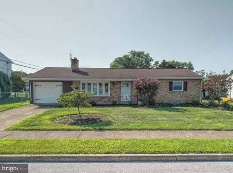 320 Belaire Dr, Shiremanstown, PA 17011