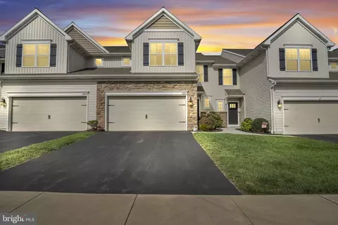 1692 Haralson Dr, Mechanicsburg, PA 17055