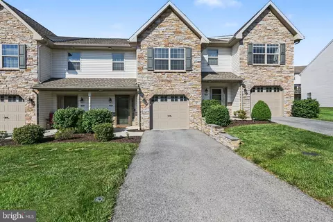 276 Melbourne Ln, Mechanicsburg, PA 17055