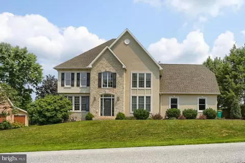 32 Sunfire Ave, Camp Hill, PA 17011