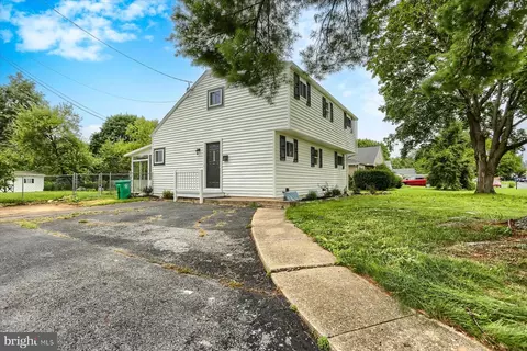 140 Glendale St, Carlisle, PA 17013