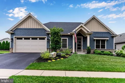4 Jackson Ct, Mechanicsburg, PA 17050