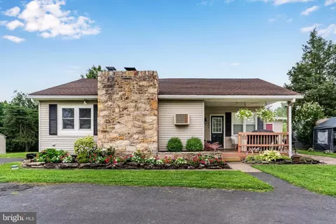 3037 Spring Rd, Carlisle, PA 17013
