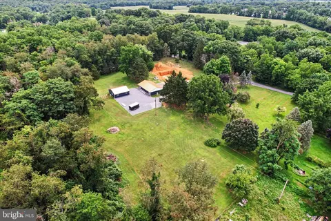 871 Alexander Spring Rd, Carlisle, PA 17015