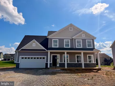 407 E Clarissa Dr, Shippensburg, PA 17257