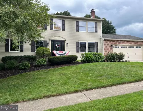 3501 Raintree Ln, Mechanicsburg, PA 17050