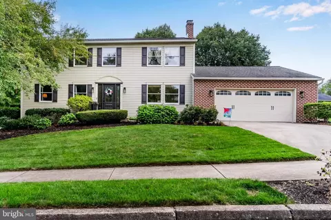 3501 Raintree Ln, Mechanicsburg, PA 17050