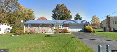 545 Boxwood Ln, Carlisle, PA 17015