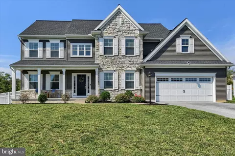 28 Rycroft Rd, Mechanicsburg, PA 17050