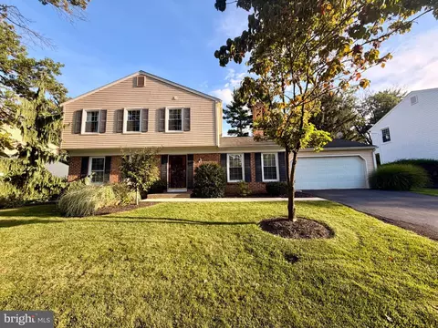6302 Stephens Xing, Mechanicsburg, PA 17050