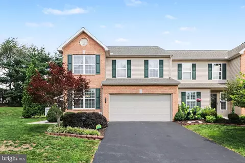 4280 Roth Farm Village Cir, Mechanicsburg, PA 17050