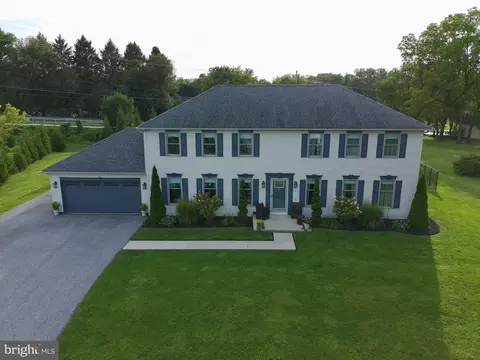 421 Scott Dr, Shippensburg, PA 17257