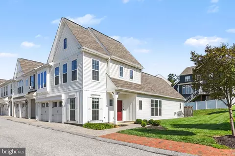 3110 Grove Ct, Mechanicsburg, PA 17055