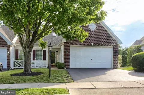 1121 Country Club Rd, Camp Hill, PA 17011