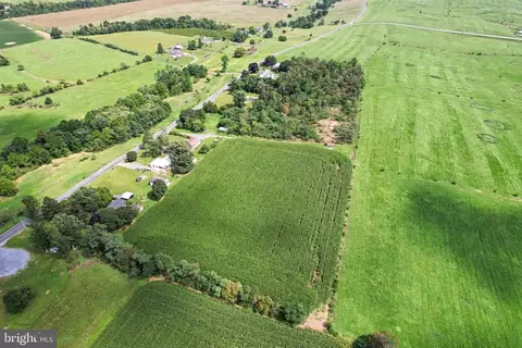 1482 Center Rd, Newville, PA 17241
