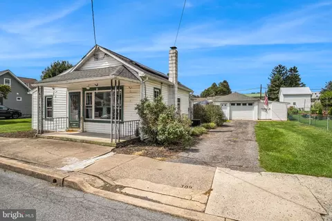 309 Chestnut St, Mount Holly Springs, PA 17065