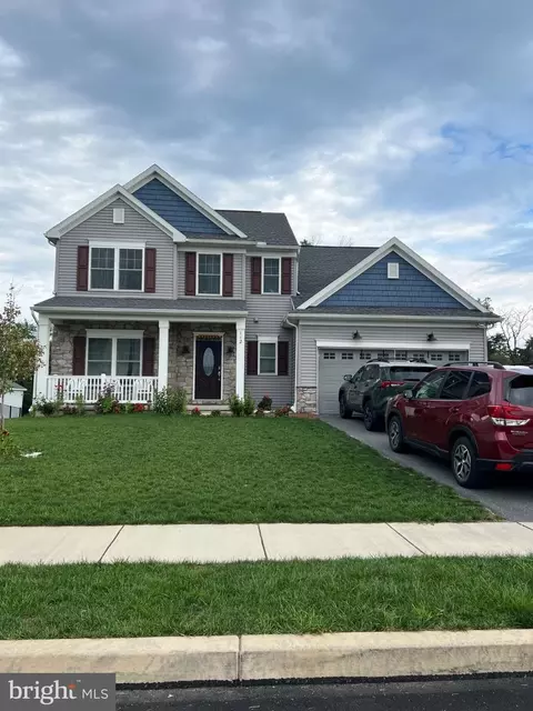 112 S Mountain Dr, Carlisle, PA 17013