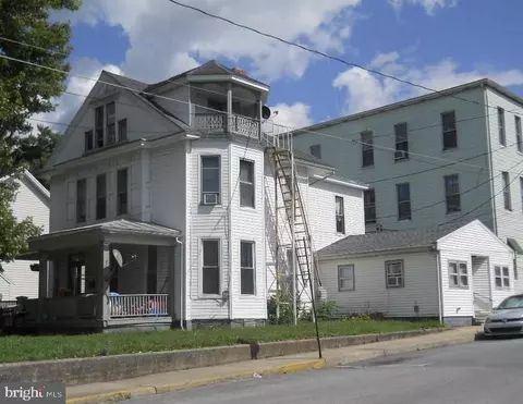 200 E Orange E, Shippensburg, PA 17257
