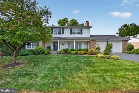 115 Valley Vw, New Cumberland, PA 17070
