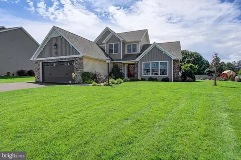 2020 Jelena Rd, Shippensburg, PA 17257
