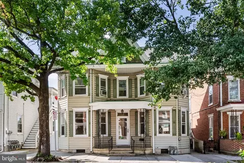 214 N College St, Carlisle, PA 17013
