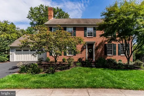 802 Pamelas Ln, Mechanicsburg, PA 17050