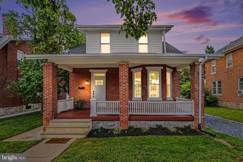 922 Hummel Ave, Lemoyne, PA 17043