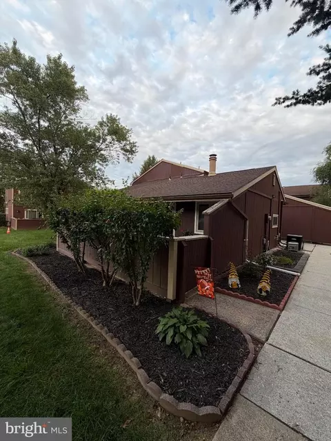 848 Louise Ct, Enola, PA 17025