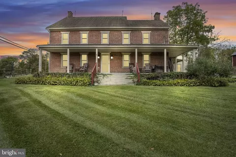 1602 W Lisburn Rd, Mechanicsburg, PA 17055