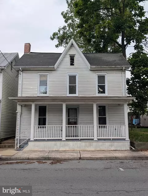 343 E Orange St, Shippensburg, PA 17257