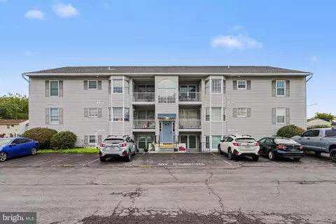 130-11 W Portland St #11, Mechanicsburg, PA 17055