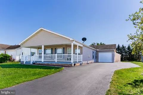 36 Adele Ave, Carlisle, PA 17015