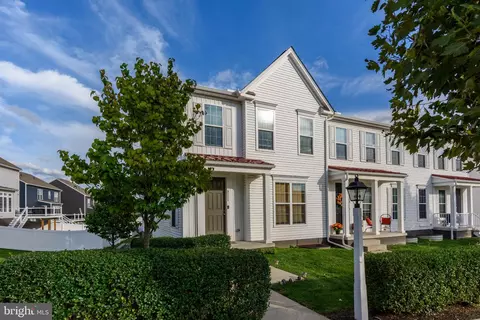 3111 Parade St W, Mechanicsburg, PA 17055