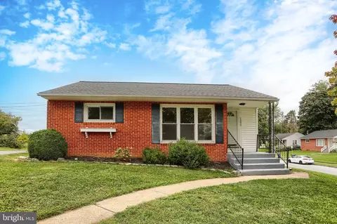 1292 Strafford Rd, Camp Hill, PA 17011