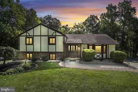 2251 Longs Gap Rd, Carlisle, PA 17013