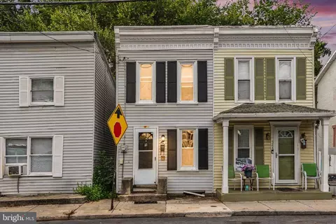 422 N West St, Carlisle, PA 17013