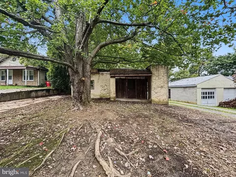 442 Earl St N, Shippensburg, PA 17257