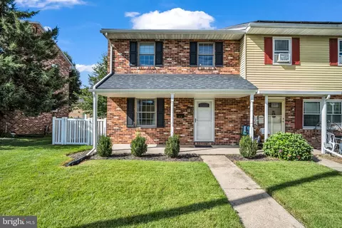 11 S Trine Ave, Mount Holly Springs, PA 17065