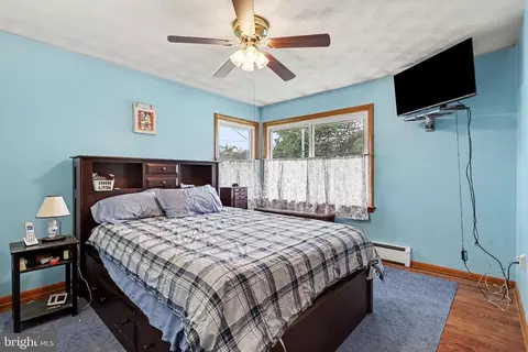 2095 Clarendon St, Camp Hill, PA 17011