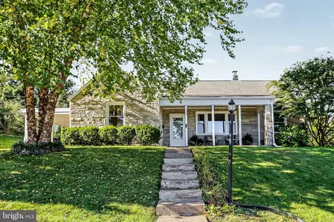 810 Allen St, New Cumberland, PA 17070