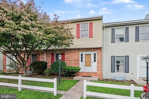 652 Allenview Dr, Mechanicsburg, PA 17055