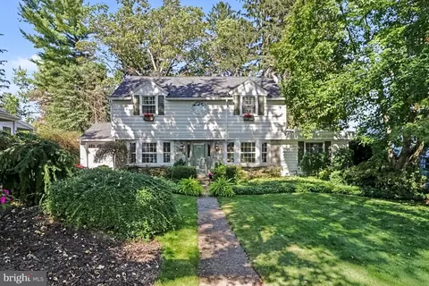 2812 Merion Rd, Camp Hill, PA 17011