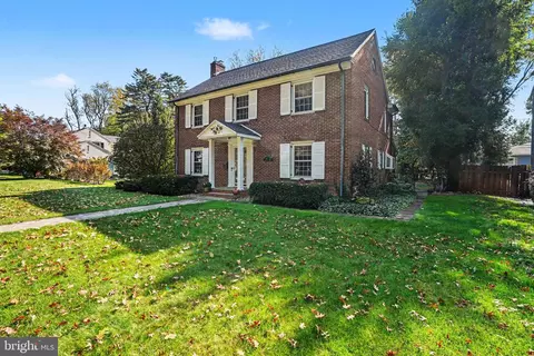 768 W South St, Carlisle, PA 17013